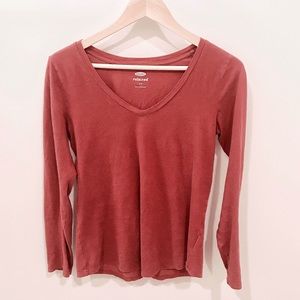 Old navy maroon shirt